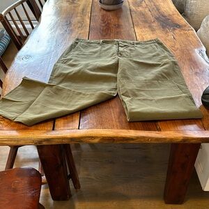 Frame Women’s Army Green Le Tomboy Trousers Size 30
